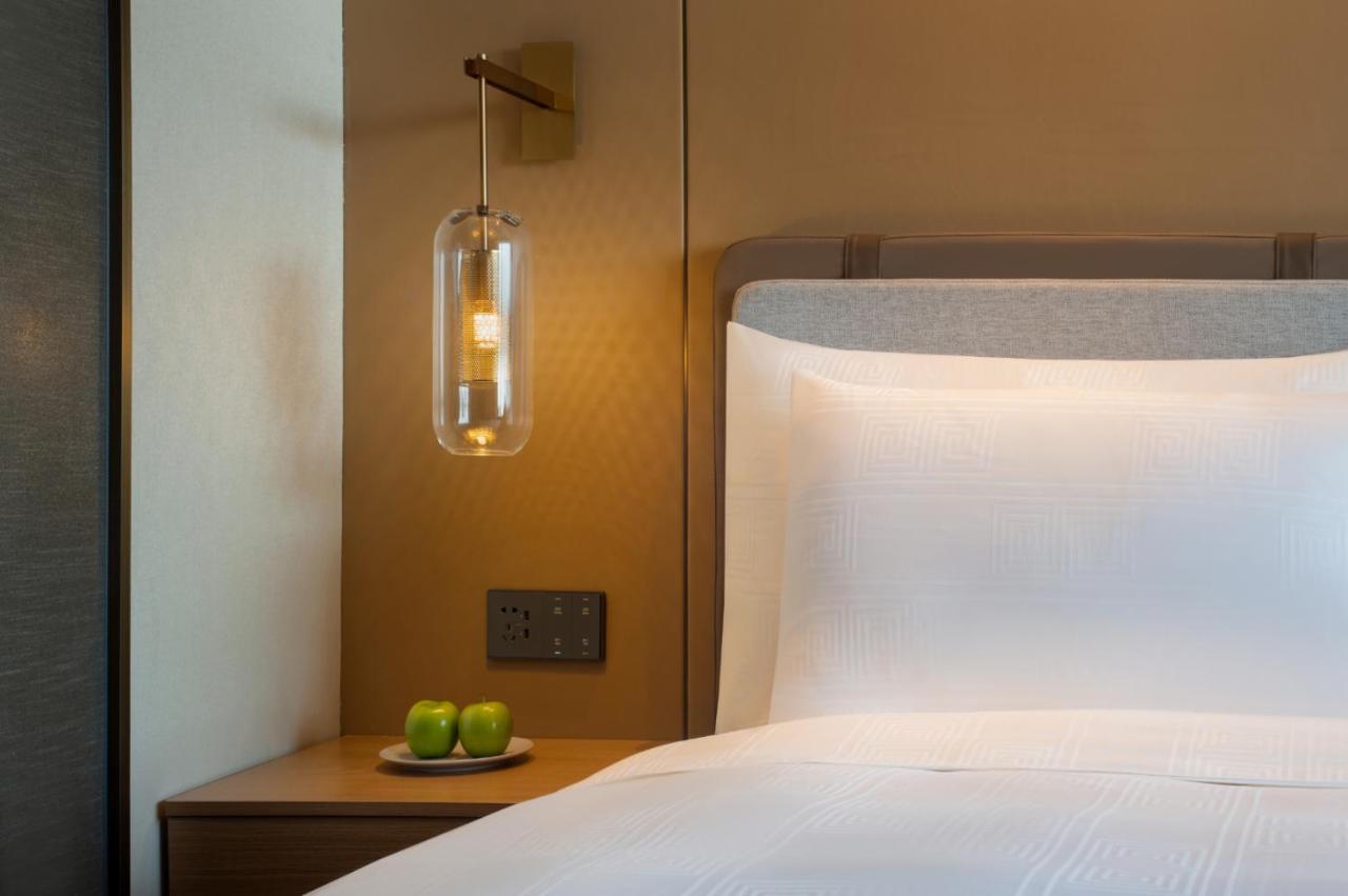 Guangzhou Hotel - Free Shuttle Bus To Exhibition Center During Canton Fair Period Екстериор снимка