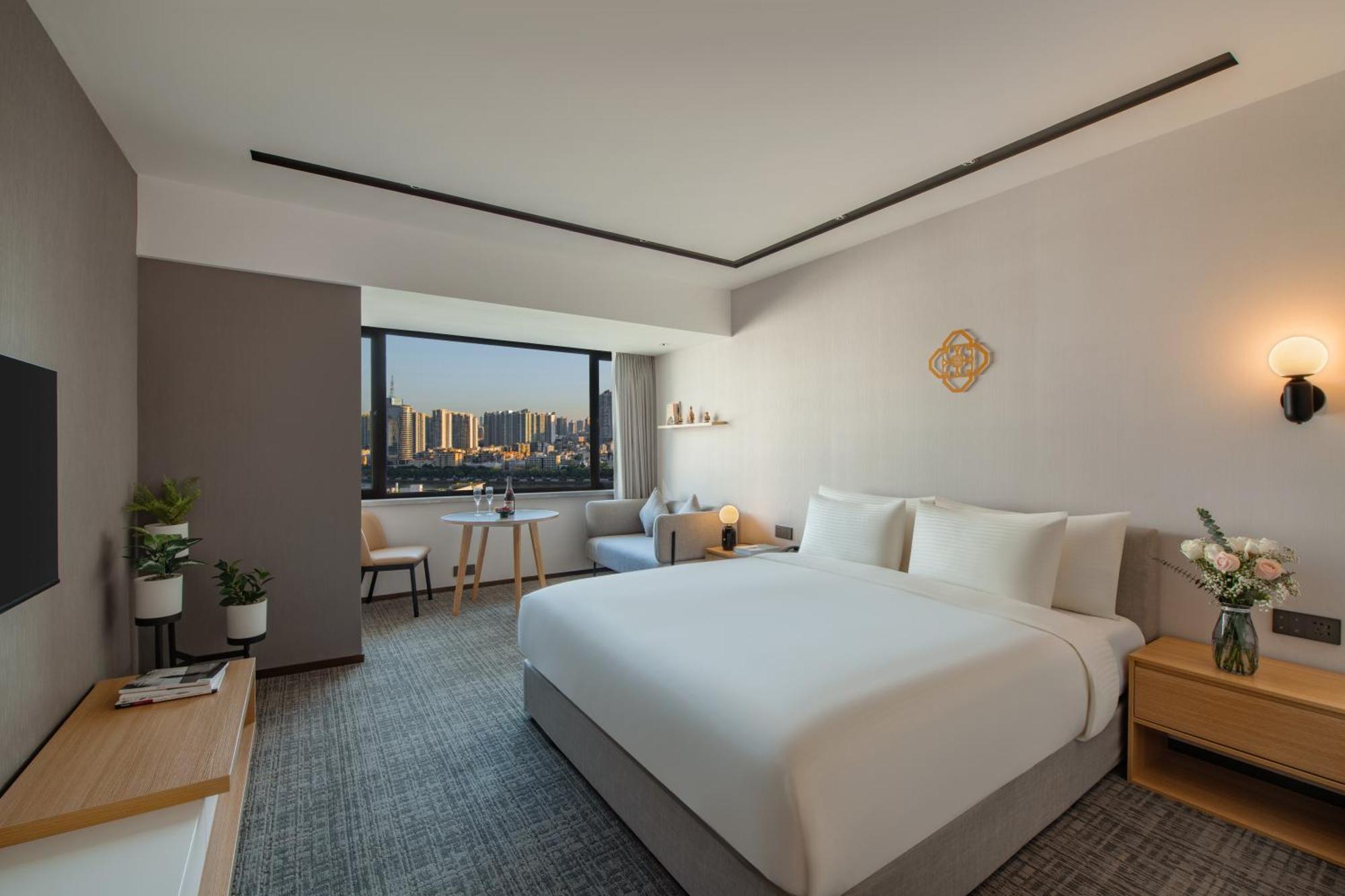 Guangzhou Hotel - Free Shuttle Bus To Exhibition Center During Canton Fair Period Екстериор снимка