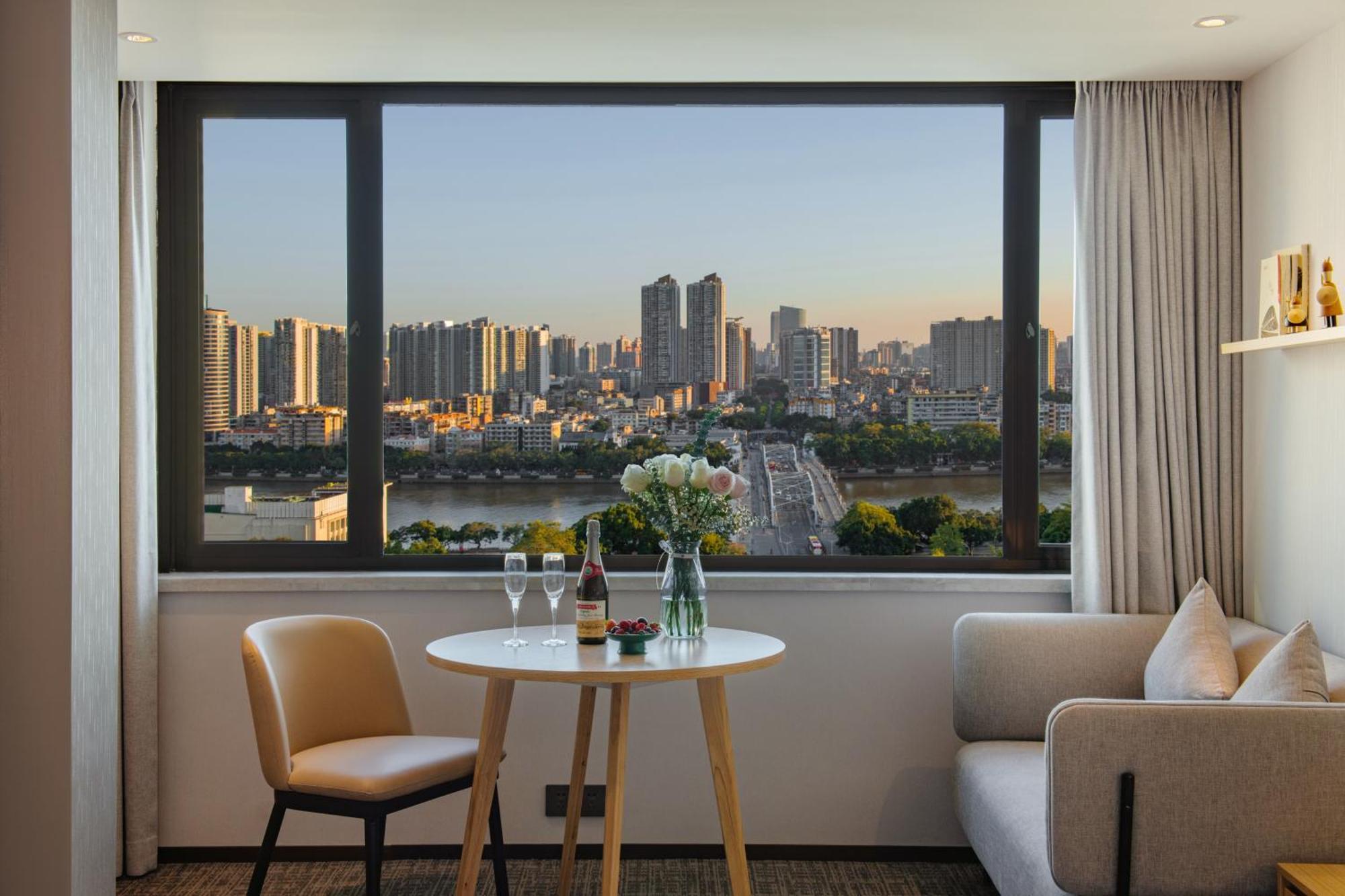Guangzhou Hotel - Free Shuttle Bus To Exhibition Center During Canton Fair Period Екстериор снимка